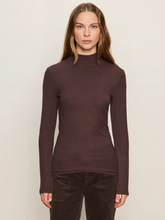 Long Sleeve Mock Essential