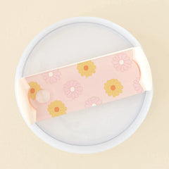 The Darling Effect Tumbler Lid Tag (Daisy Pattern) in color Peach