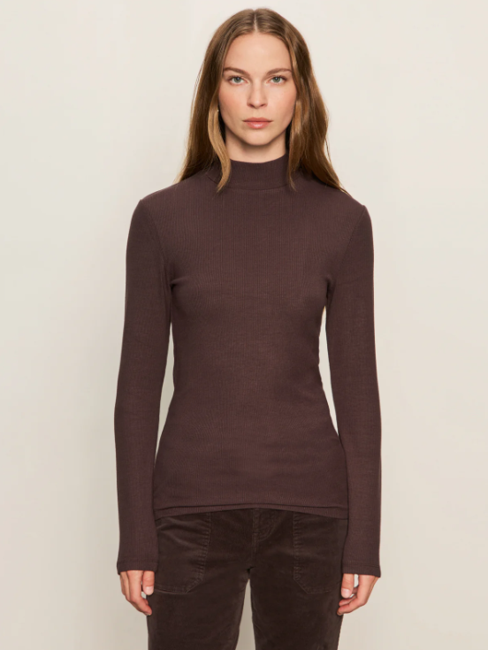 Long Sleeve Mock Essential