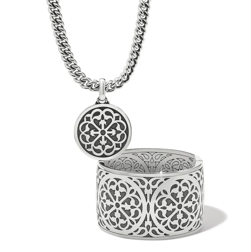 Ferrara Roma Pendant Necklace