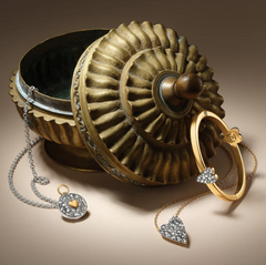 Love Messages Be Bold Hinged Bangle