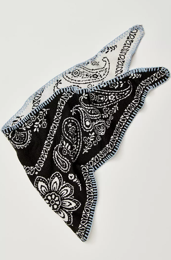 Carmen Knitted Triangle