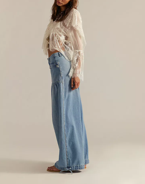 Lotus Jean