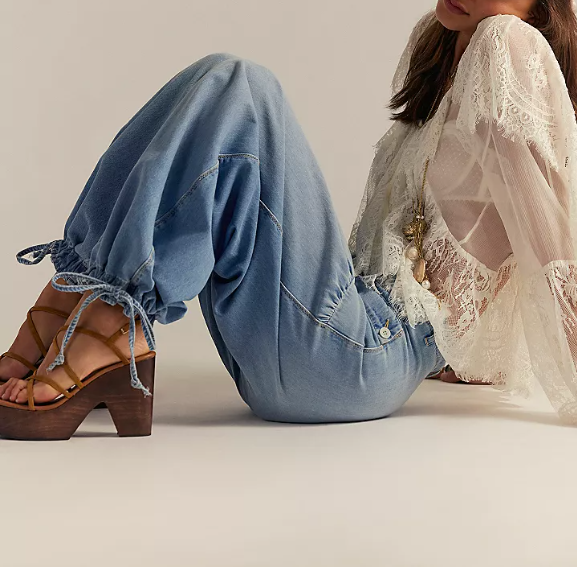 Lotus Jean