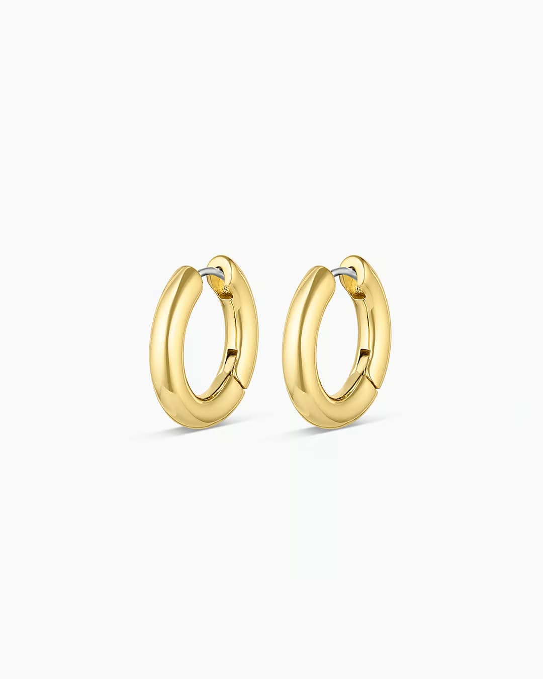 18k gold lou hoop earrings from he brand Gorjana.