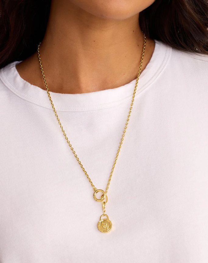 Avery Mini Necklace