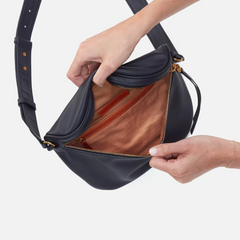 HOBO Bags Juno Belt Bag In Smooth Leather - Navy