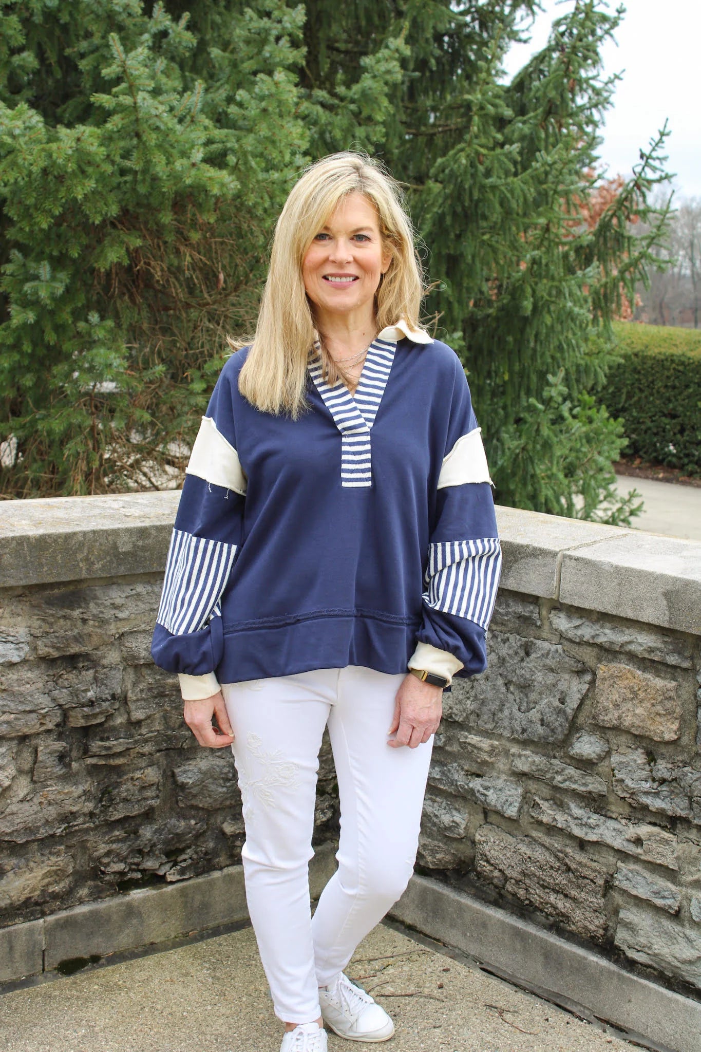 Daisy Mercantile pullover in white and blue.