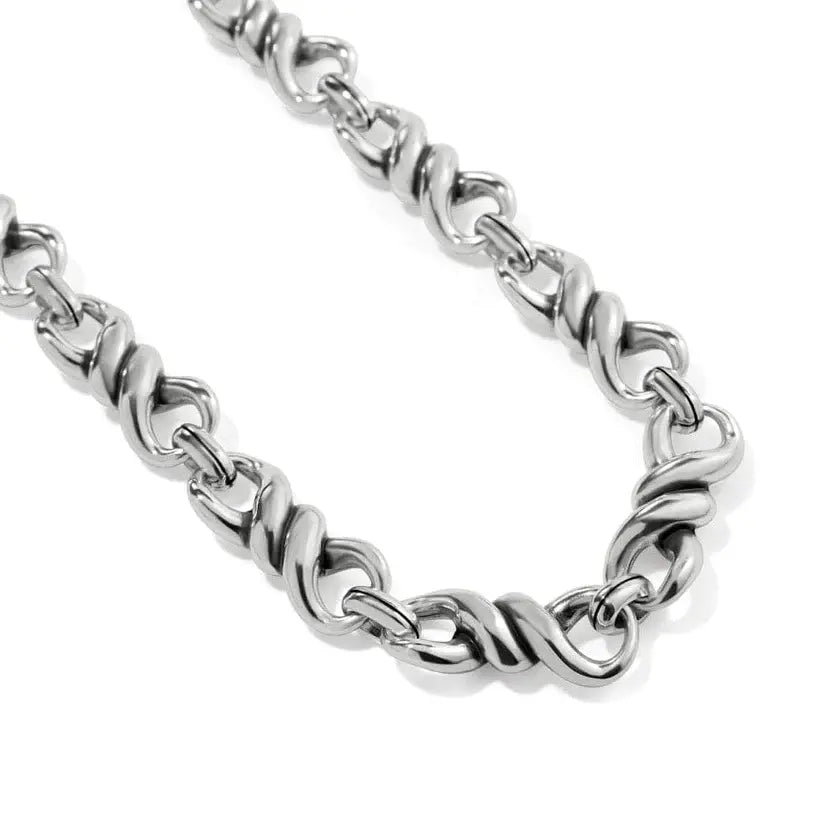 Interlock Twist Collar Close Up View