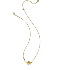 Anya Flower Short Pendant Necklace