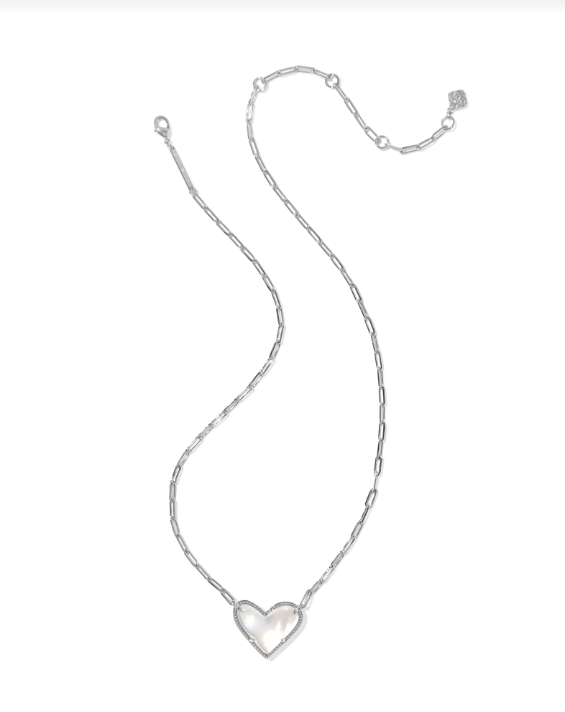 Ari Heart Statement Short Pendant Necklace