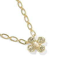 Leanne Short Pendant Necklace