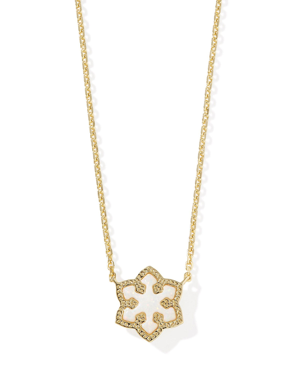 Snowflake Short Pendant Necklace