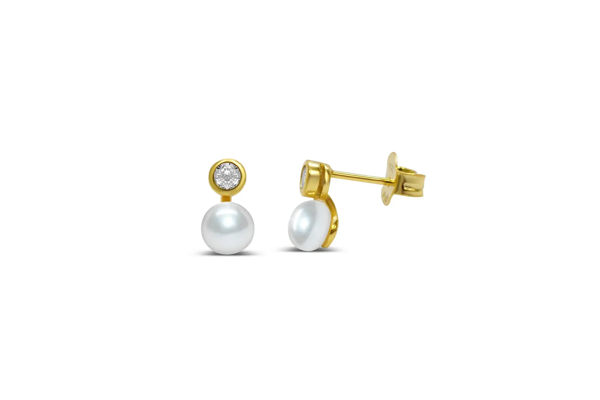 Gold pearl earrings with stud. 