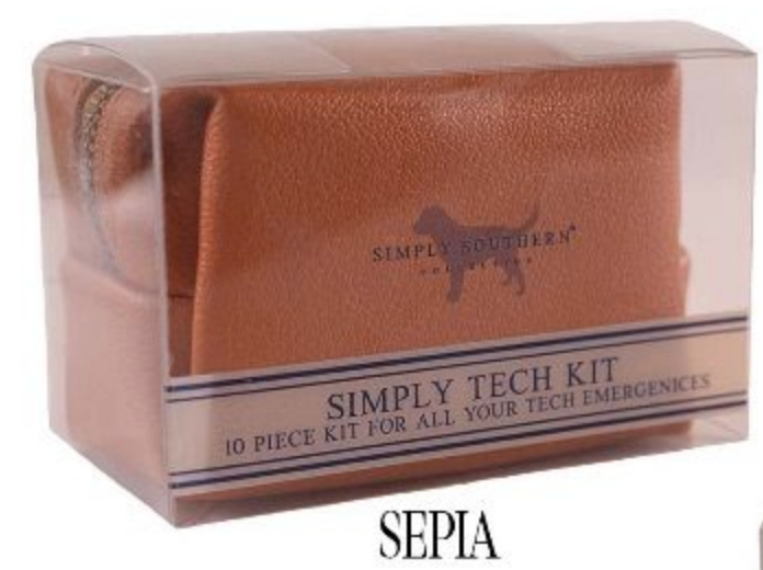 Spiea brown colored Simply Southern travel kit.