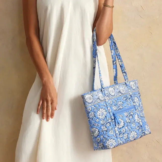 Vera bradley blue tote hotsell