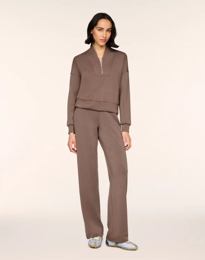 AirEssentials® Straight Leg Pants