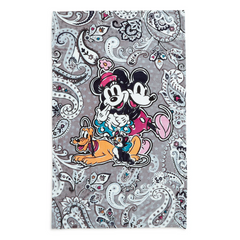 Plush throw blanket with Disney's Mickie and Minnie Mouse.