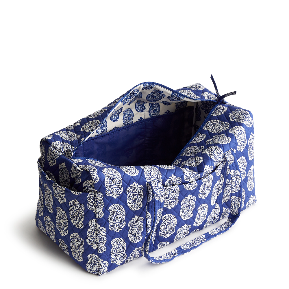 Vera Bradley large size original duffel bag.