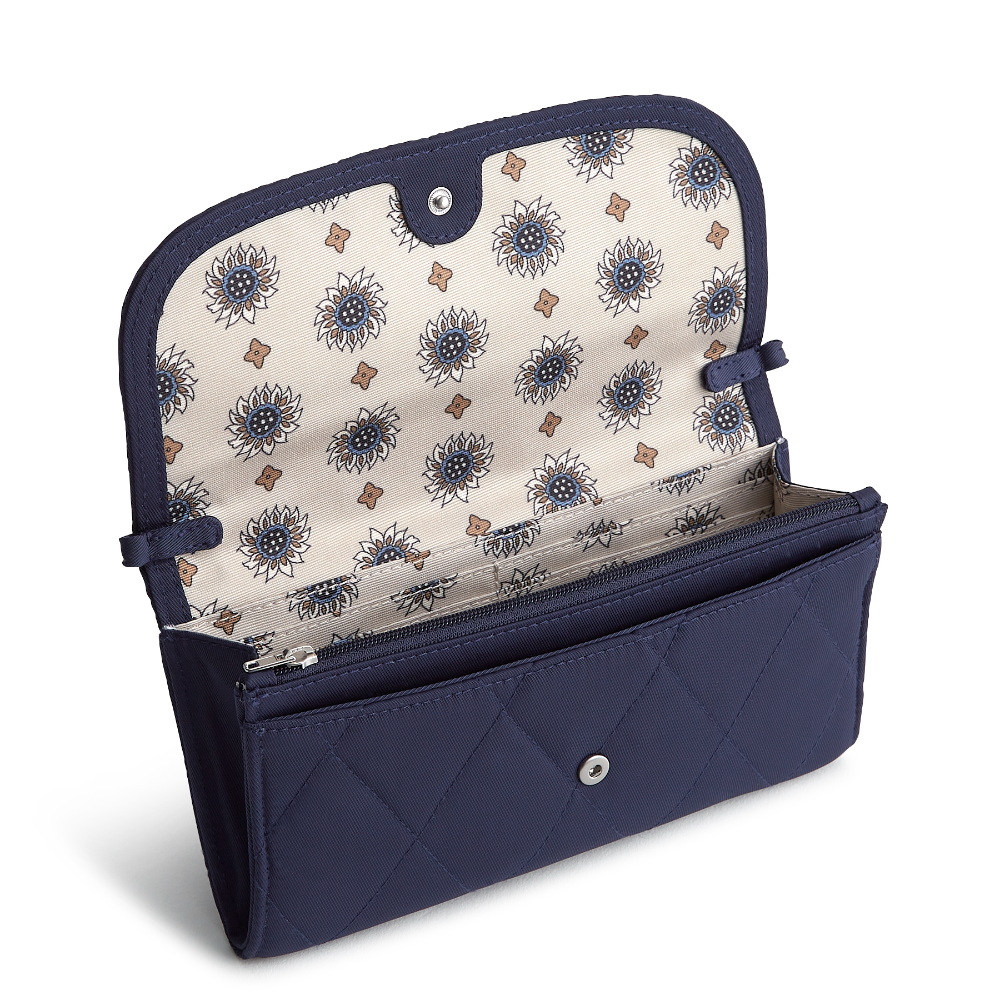 Vera Bradley Wildwood Wallet Crossbody in Polyester Twill fabric. Shown in the pattern Peacoat.