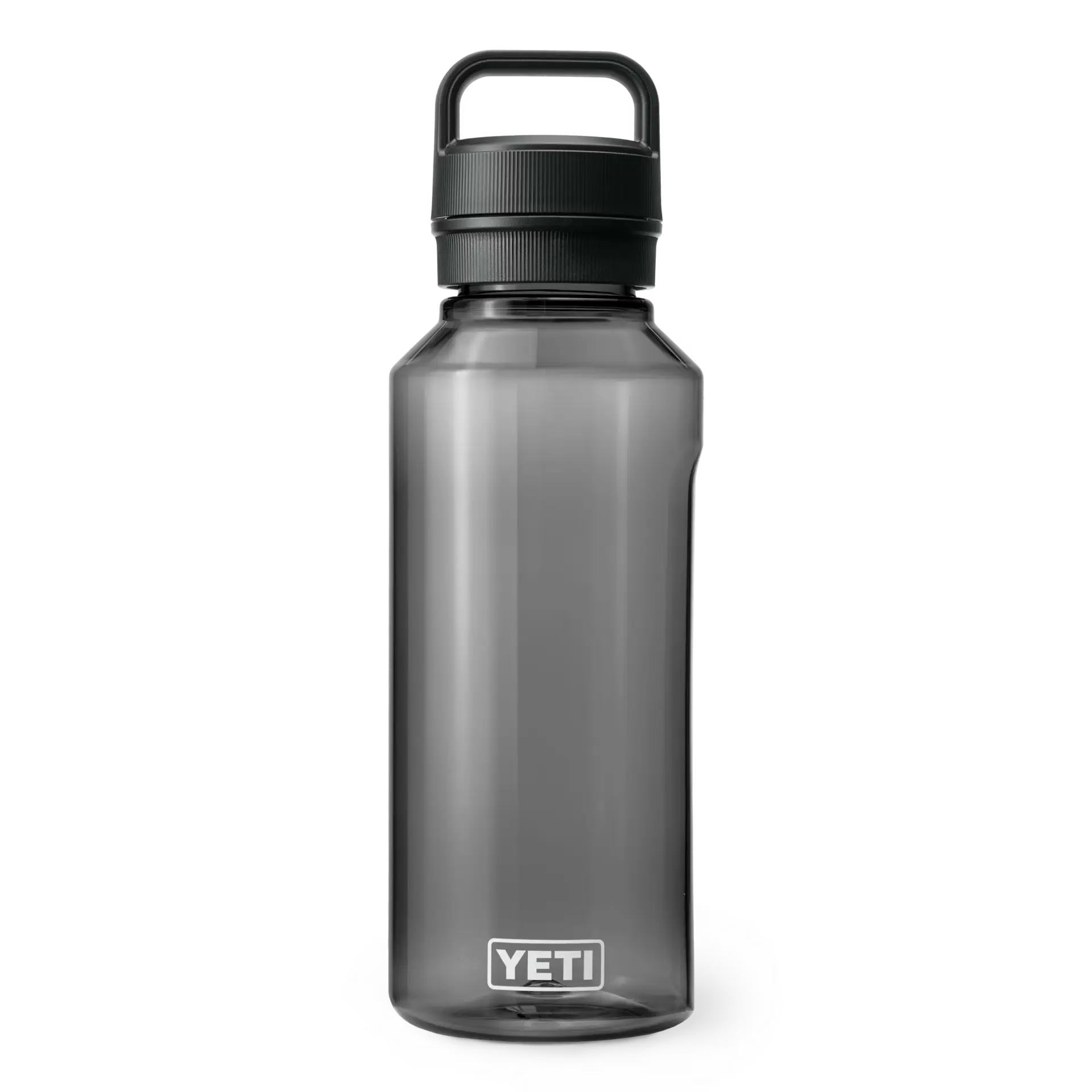 A YETI Yonder Bottle in Charcoal.