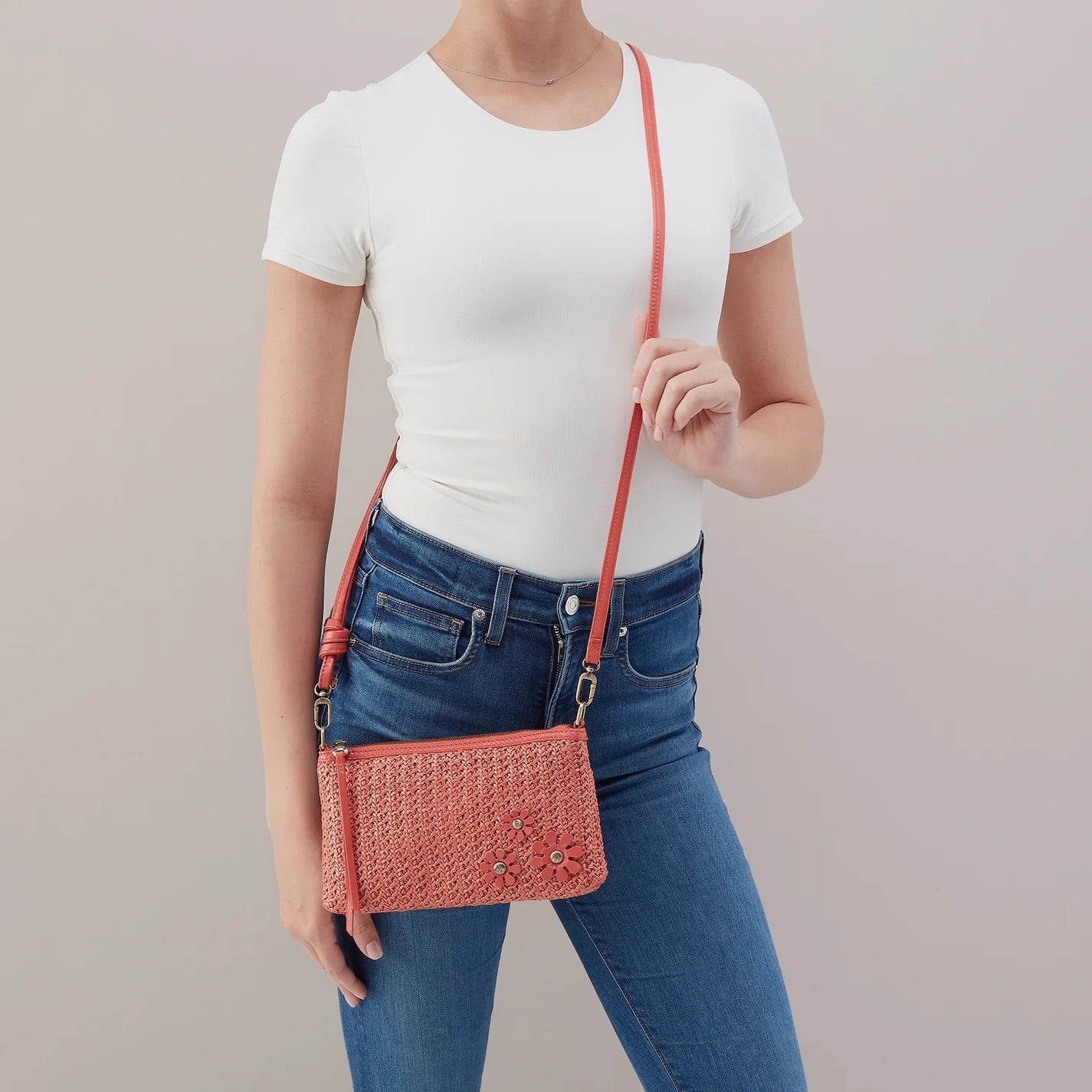 Darcy Crossbody - Wild Rose Woven Straw