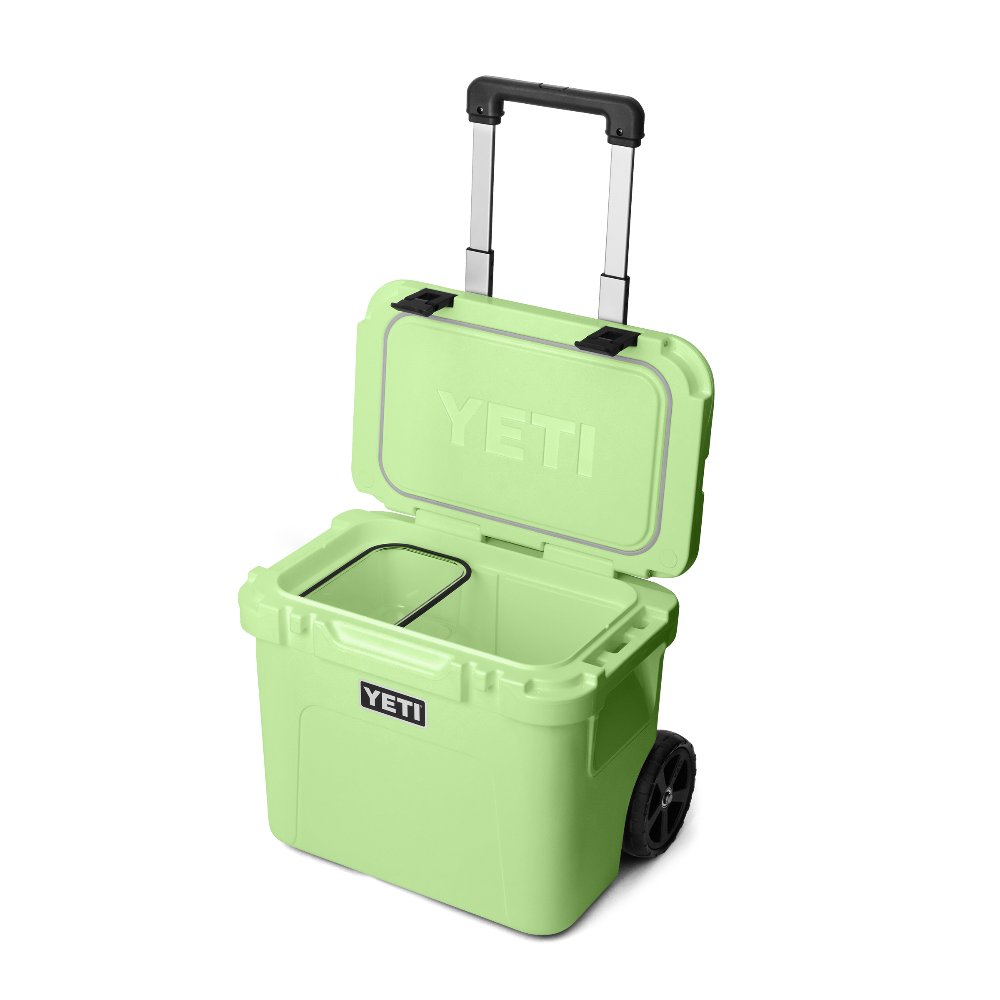 Roadie 32 Wheeled Cooler