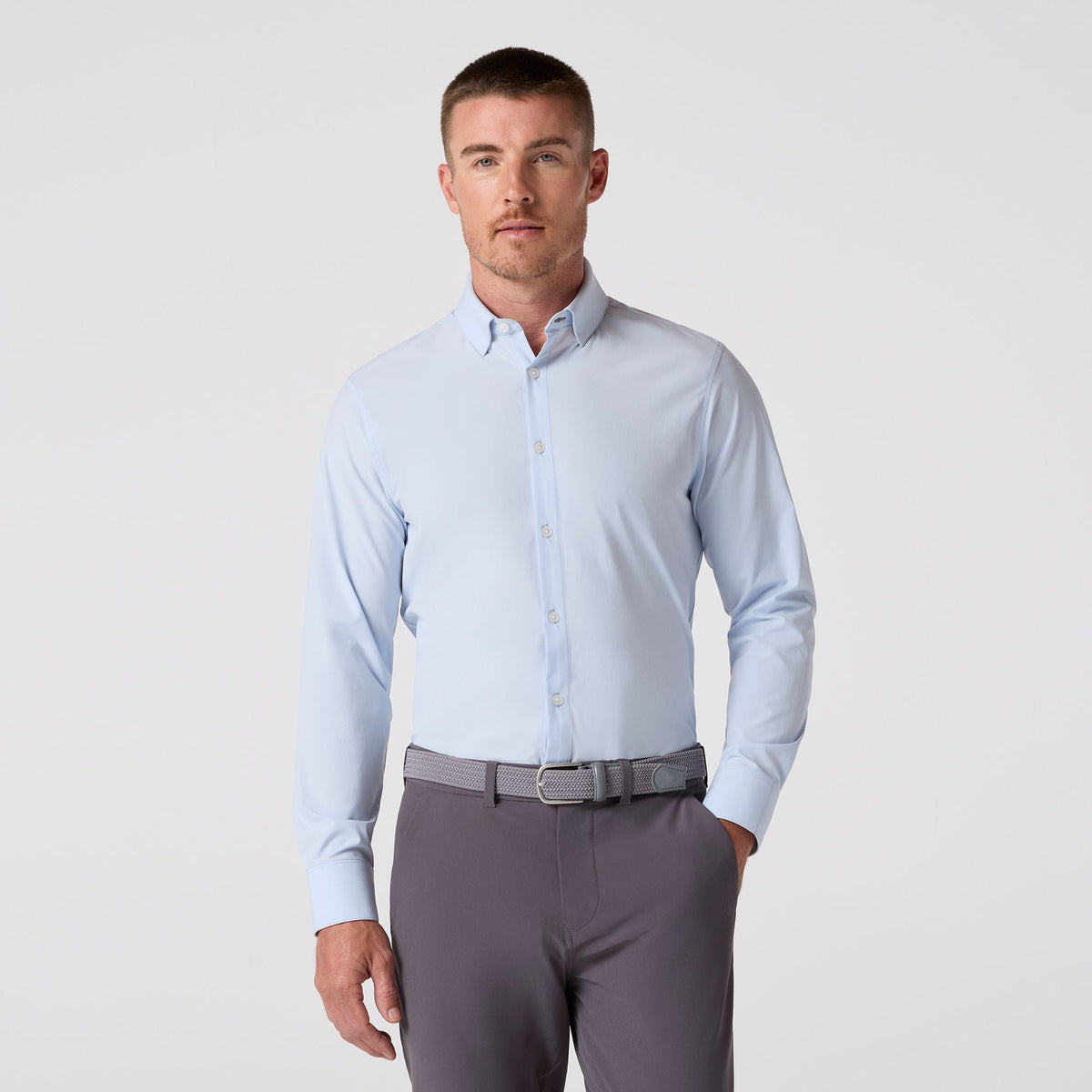 Mizzen+Main Leeward Long Sleeve Dress Shirt in Light Blue Solid
