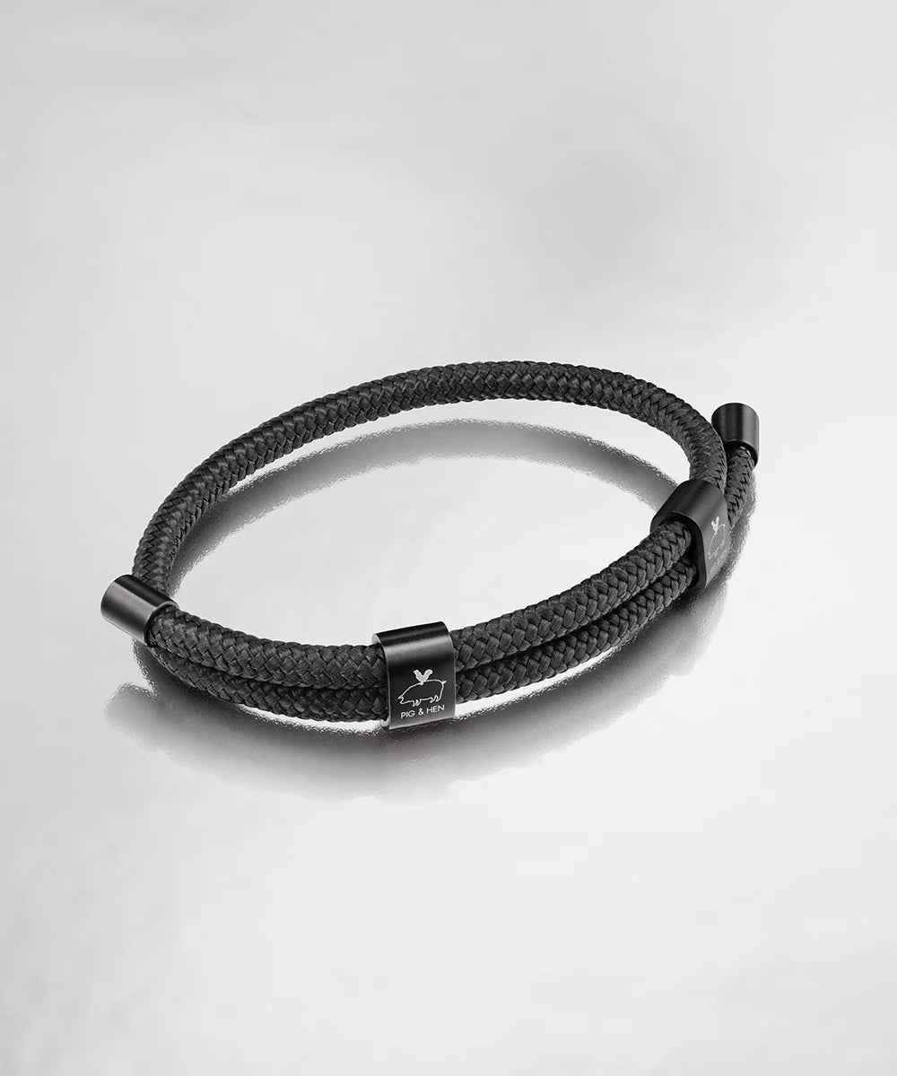 Pig & Hen Little Lewis DBL black black bracelet detail (Black | Black)