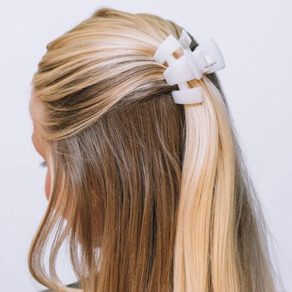 Classic Coconut White Petite Claw Clip - Petite