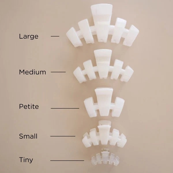 Classic Coconut White Petite Claw Clip - Petite