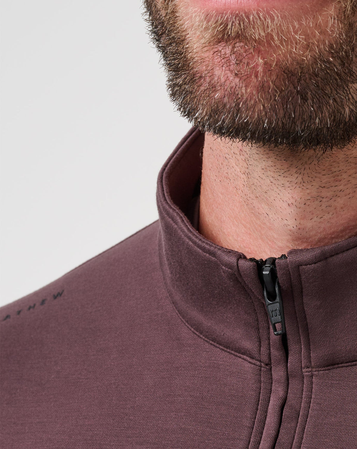 TravisMathew Fibercloud 1/4 Zip, zip detail (Raisin)