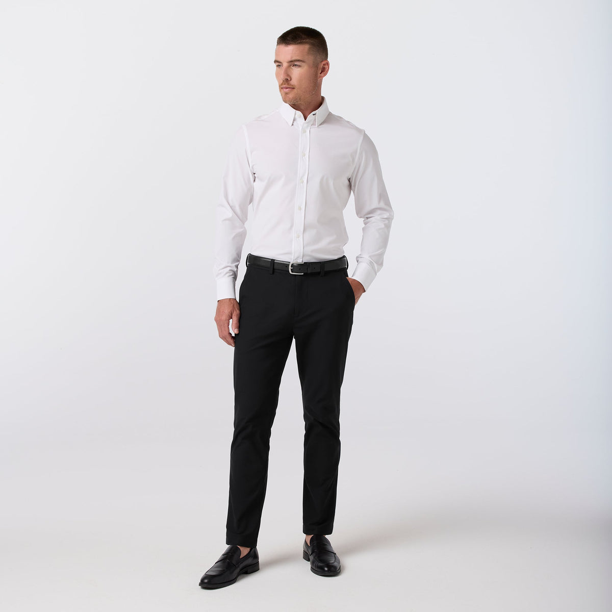 Mizzen+Main Upton Chino Pant in Black - full-length styled view (Black)