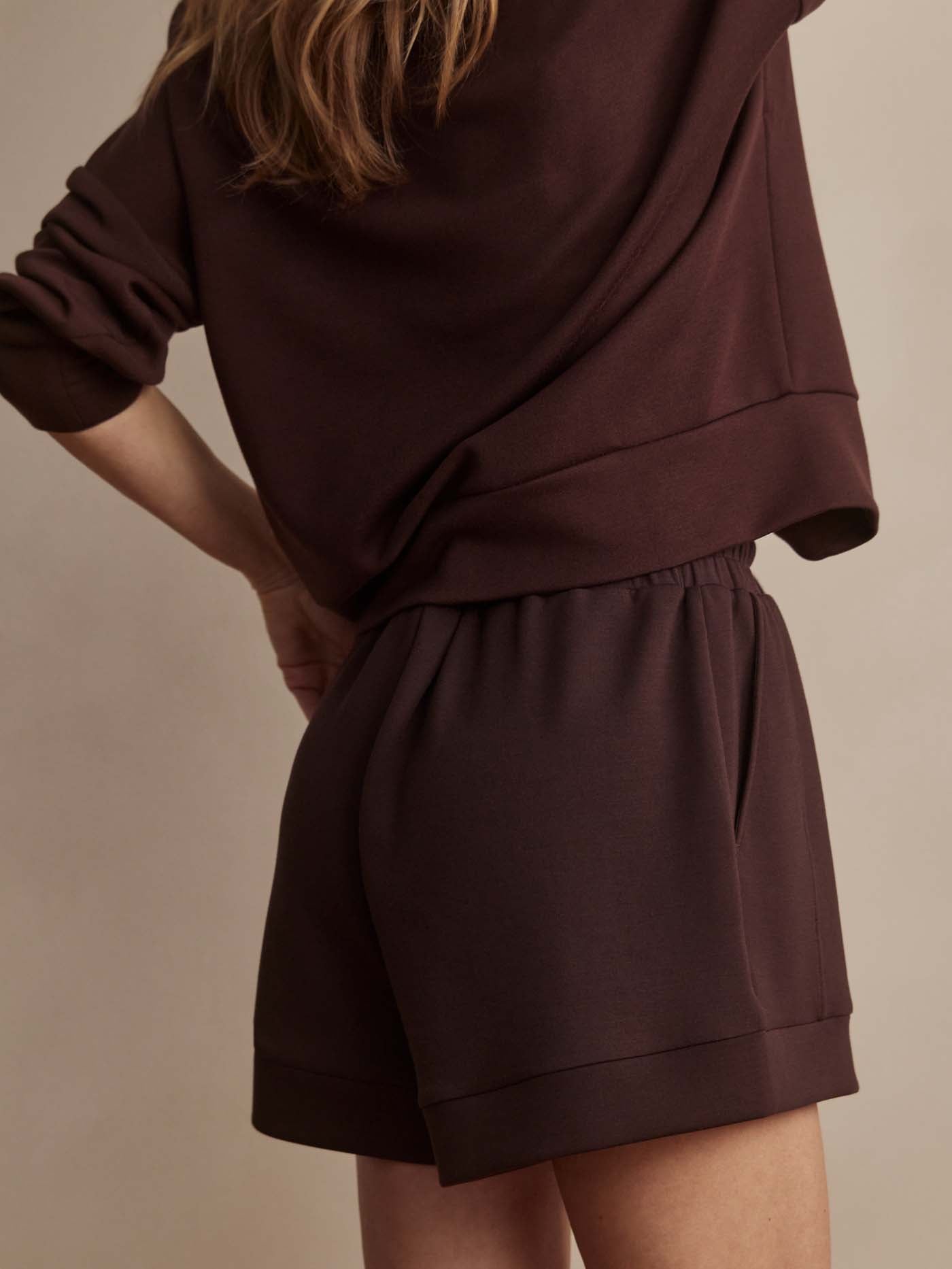 Atrium High Rise Short 4.5