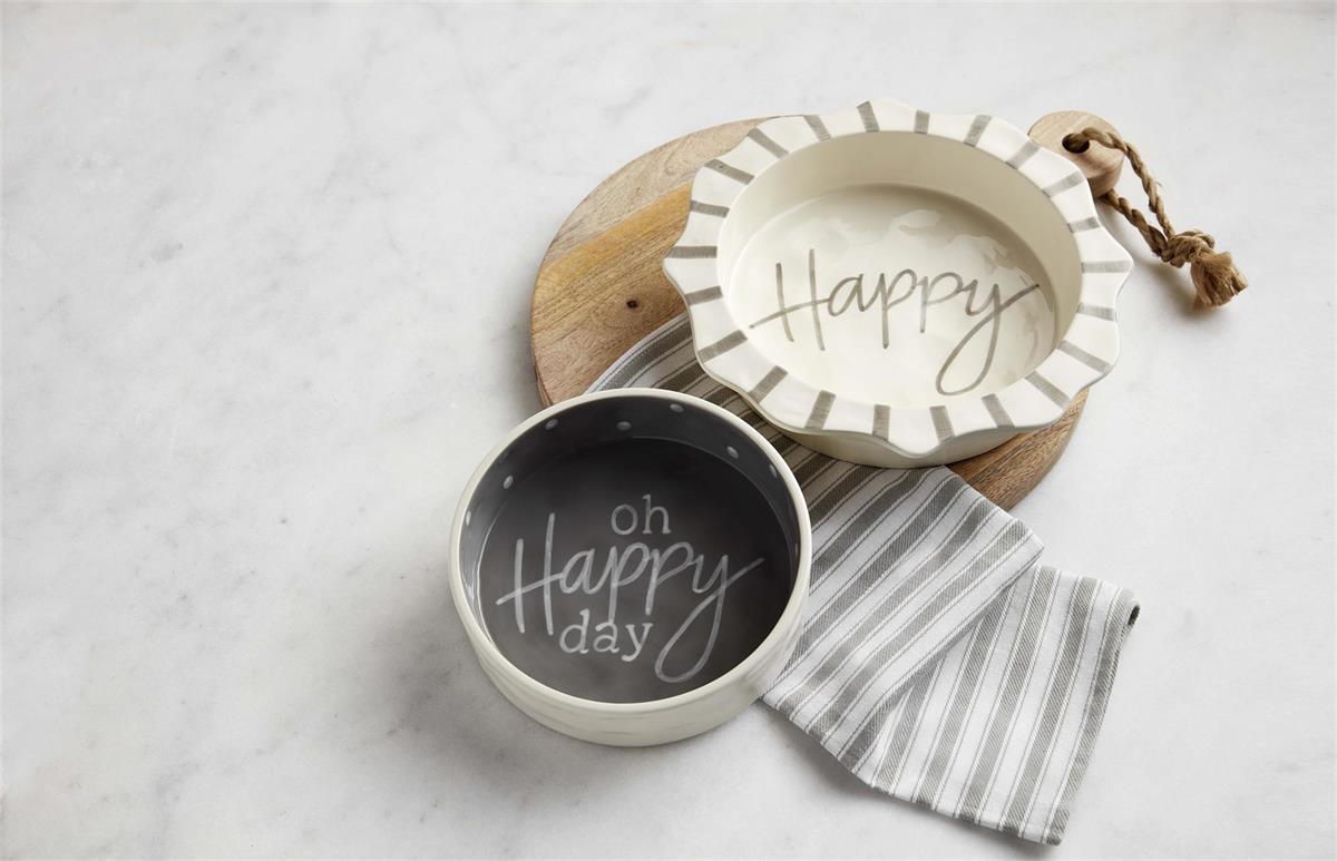 Happy Casserole Dish Set Style Shot